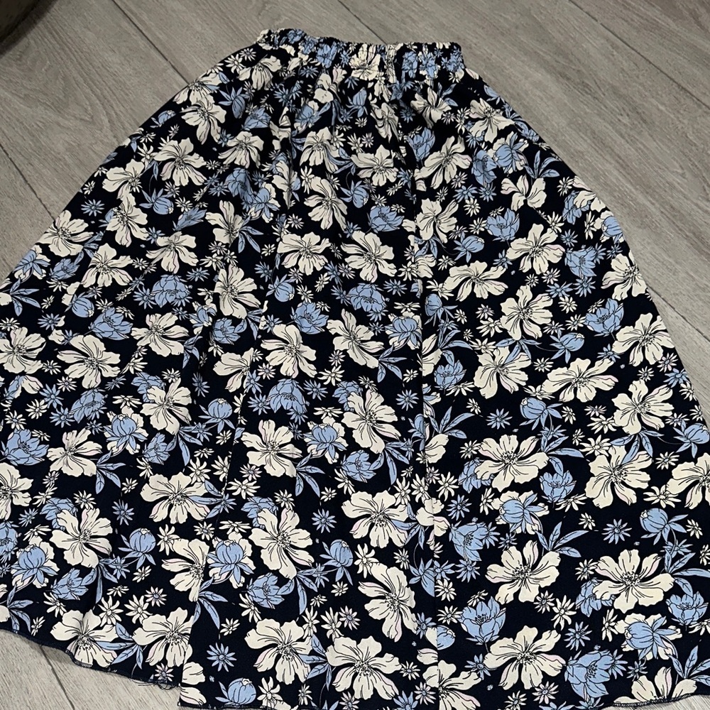 Navy and Cream Floral A-Line Skirt size XS